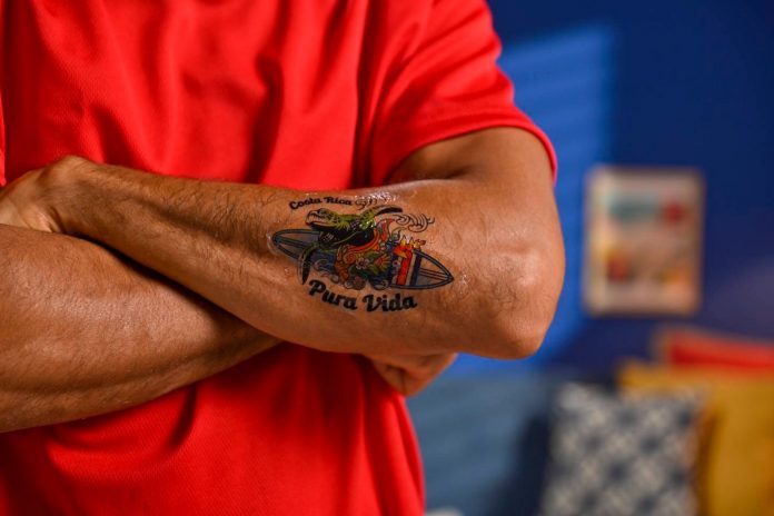 221205 - Qatar 2022 - Costarica - un tatuaggio sul braccio di un giocatore